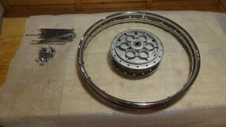 Hinterrad: Fertig zum einspeichen